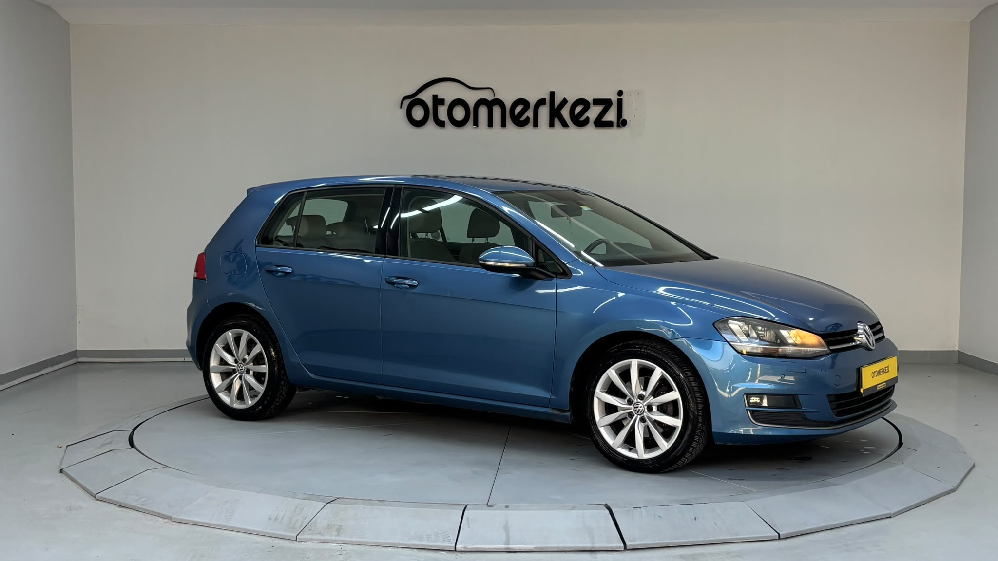 VOLKSWAGEN GOLF 7